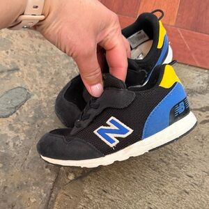 New Balance Kids' Black and Blue Sneakers with Yellow Accents